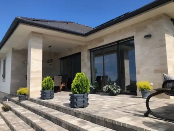 Eladó újszerű ingatlan, Gyenesdiás 5 szoba 160 m² 229 M Ft