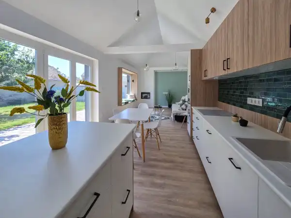 Eladó újszerű ingatlan, Kapuvár 4 szoba 105 m² 85 M Ft