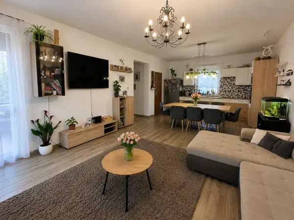 Eladó újszerű ingatlan, Kiskunlacháza 4 szoba 93 m² 86.9 M Ft