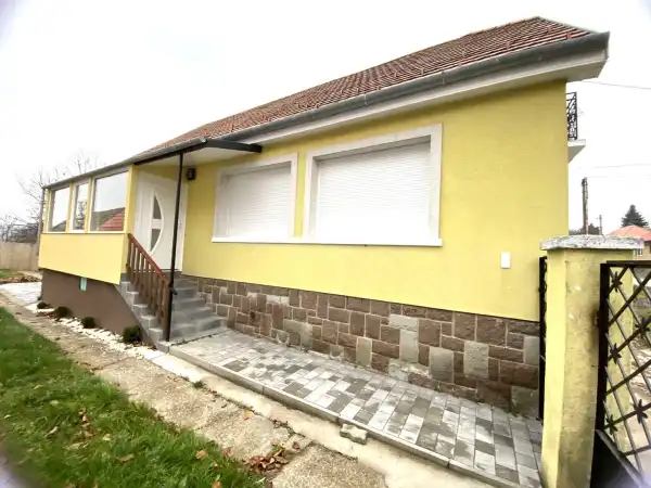 Eladó újszerű ingatlan, Kóspallag 3 szoba 100 m² 69.8 M Ft