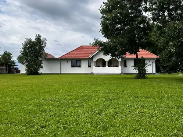 Eladó újszerű ingatlan, Lendvajakabfa 5 szoba 131 m² 139.9 M Ft