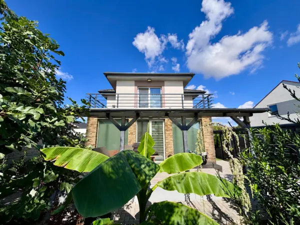 Eladó újszerű ingatlan, Levél 4+1 szoba 104 m² 116 M Ft