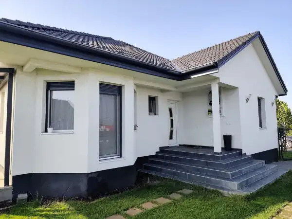 Eladó újszerű ingatlan, Mórahalom 4 szoba 99 m² 84.9 M Ft