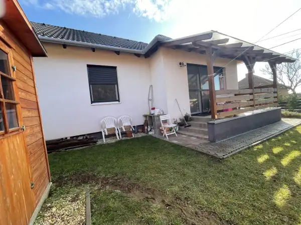 Eladó újszerű ingatlan, Nagytarcsa 4 szoba 83 m² 91.98 M Ft