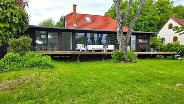 Eladó újszerű ingatlan, Nyugotszenterzsébet 3 szoba 210 m² 77 M Ft