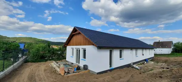 Eladó újszerű ingatlan, Rád 4 szoba 84 m² 68 M Ft