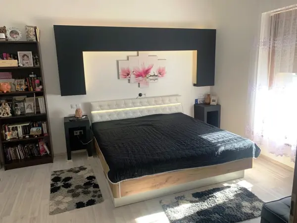 Eladó újszerű ingatlan, Szigetszentmiklós 4 szoba 255 m² 264 M Ft