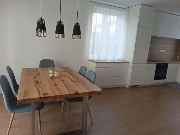 Eladó újszerű ingatlan, Tata 1+3 szoba 78 m² 85 M Ft