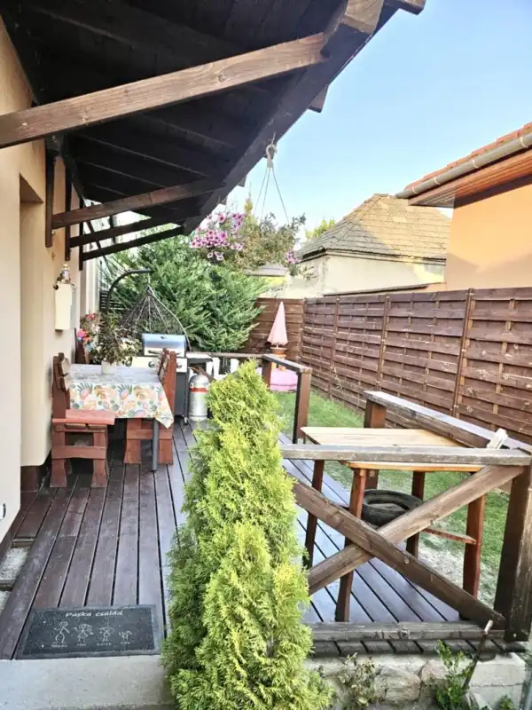 Eladó újszerű ingatlan, Tata 4 szoba 116 m² 80 M Ft