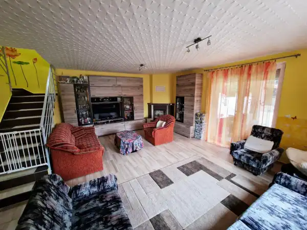 Eladó újszerű ingatlan, Tatabánya 3+1 szoba 114 m² 89.99 M Ft
