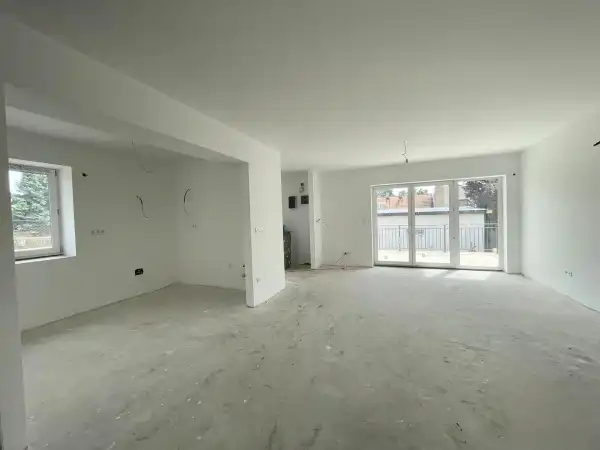 Eladó újszerű ingatlan, Vác 5+1 szoba 179 m² 138 M Ft