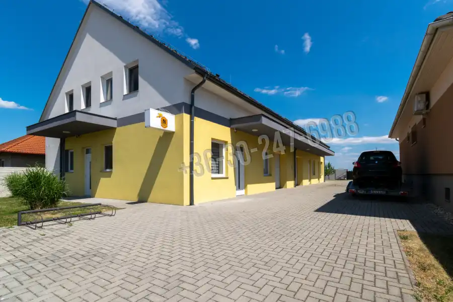 eladó újszerű iroda, Máriakálnok
