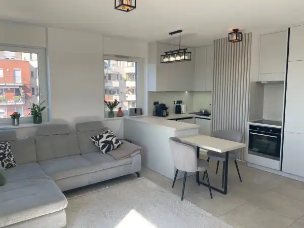 Eladó újszerű lakás, Budapest, III. kerület 2 szoba 73 m² 148 M Ft