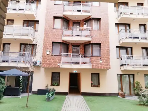 Eladó újszerű lakás, Budapest, VI. kerület 1 szoba 38 m² 85 M Ft