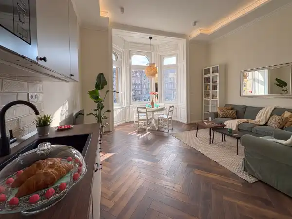 Eladó újszerű lakás, Budapest, VII. kerület 2 szoba 55 m² 99.9 M Ft