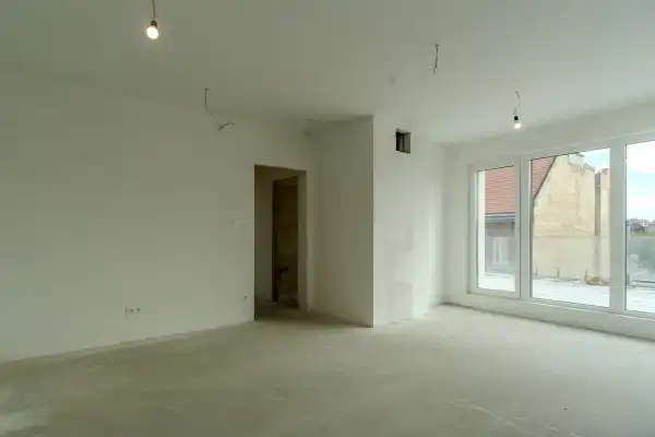 Eladó újszerű lakás, Budapest, VIII. kerület 4 szoba 92 m² 189.9 M Ft