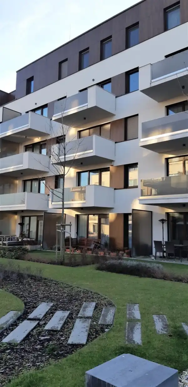 Eladó újszerű lakás, Budapest, XI. kerület 1+1 szoba 37 m² 67 M Ft
