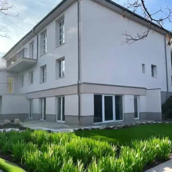 Eladó újszerű lakás, Budapest, XII. kerület 7 szoba 225 m² 258 M Ft