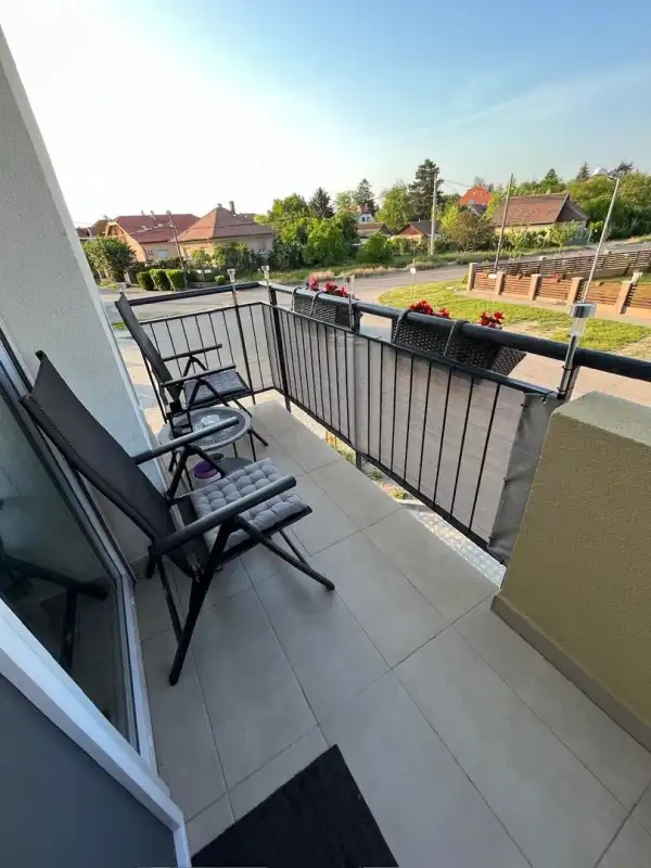 Eladó újszerű lakás, Budapest, XVI. kerület 4 szoba 70 m² 120 M Ft