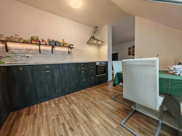 Eladó újszerű lakás, Eger 5 szoba 114 m² 84.9 M Ft