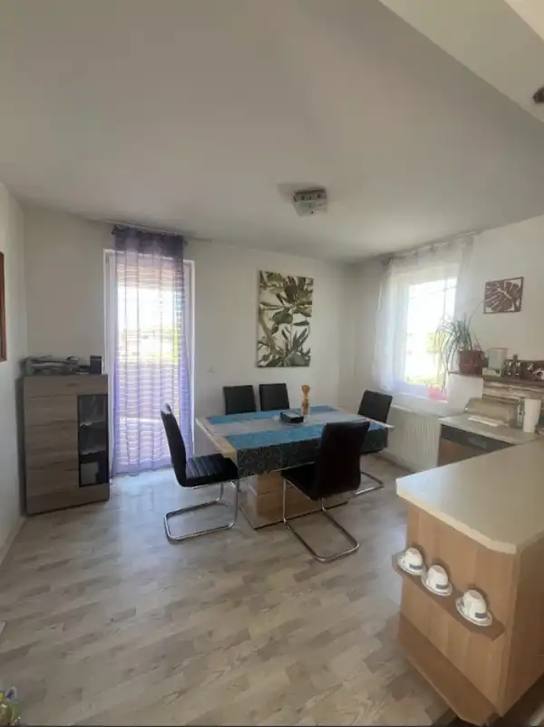 Eladó újszerű lakás, Érd 3 szoba 69 m² 85 M Ft