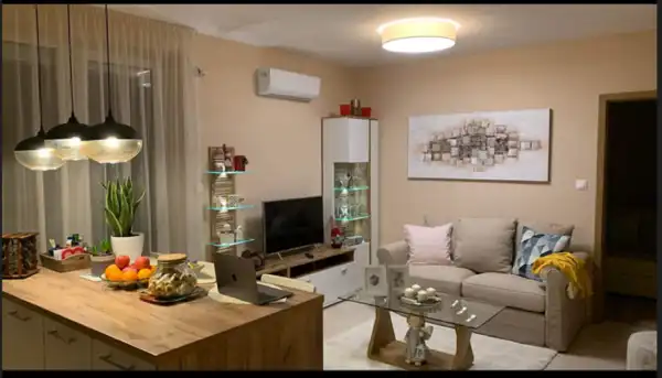 Eladó újszerű lakás, Győr 2+1 szoba 53 m² 70 M Ft
