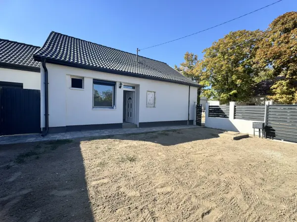 Eladó újszerű lakás, Kiskunlacháza 3 szoba 52 m² 49.9 M Ft