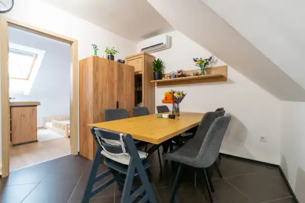Eladó újszerű lakás, Mosonmagyaróvár 2+2 szoba 54 m² 65.9 M Ft
