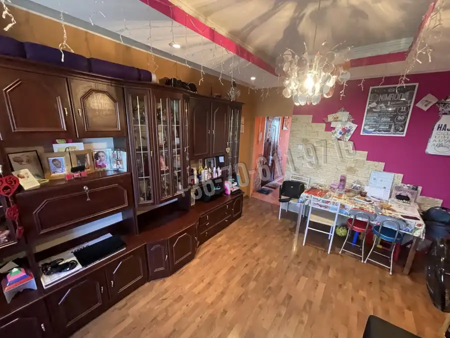 eladó újszerű panellakás, Budapest, XV. kerület