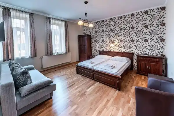 Eladó újszerű panzió, Németkér 5 szoba 228 m² 160 M Ft