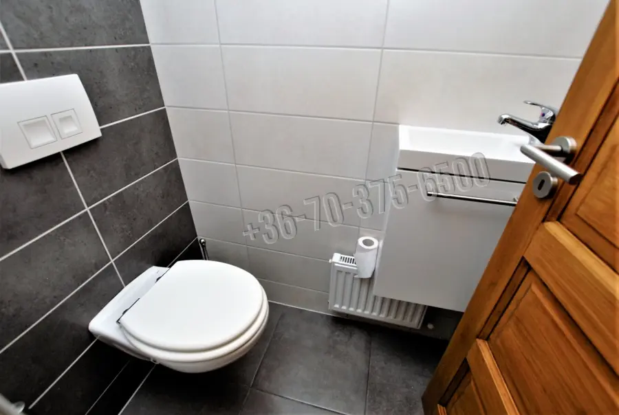 eladó újszerű téglalakás, Budapest, I. kerület