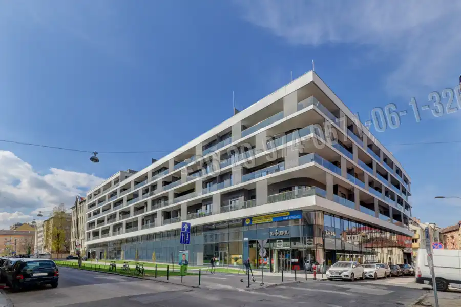 eladó újszerű téglalakás, Budapest, II. kerület