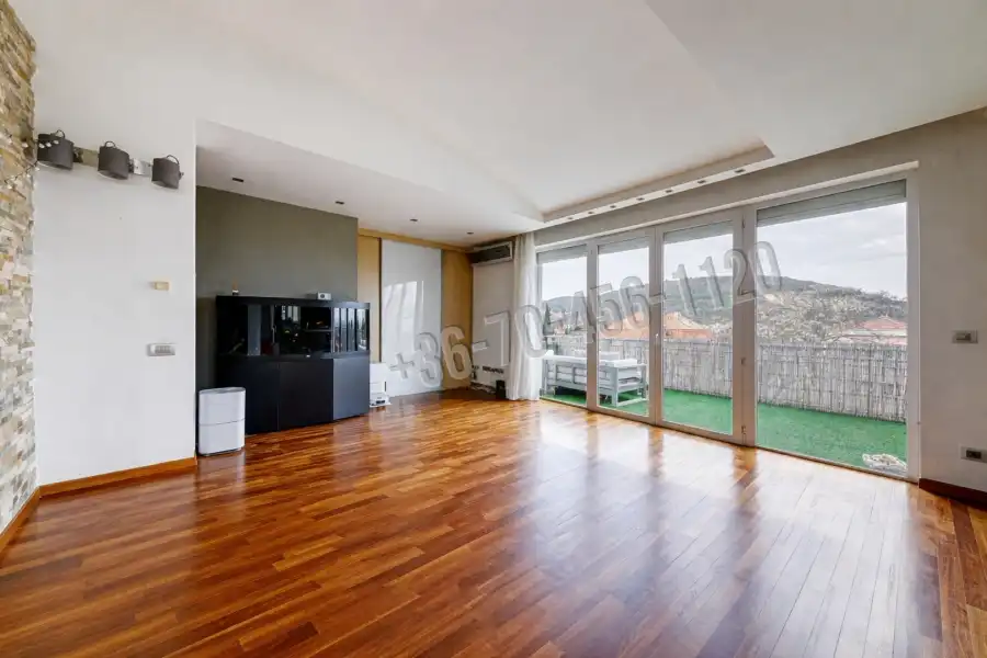 eladó újszerű téglalakás, Budapest, II. kerület