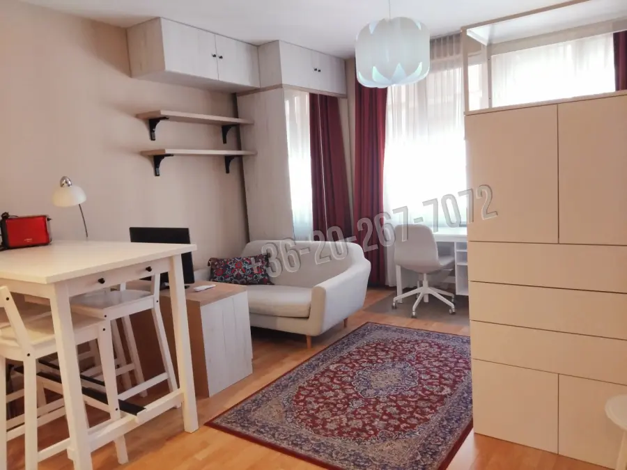 eladó újszerű téglalakás, Budapest, VIII. kerület