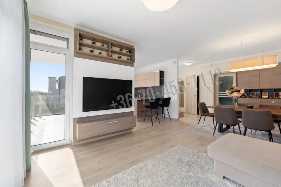 eladó újszerű téglalakás, Budapest, XI. kerület