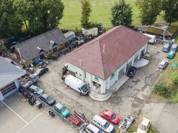 Eladó üzlethelyiség udvarban, Rétság 12 szoba 616 m² 199 M Ft