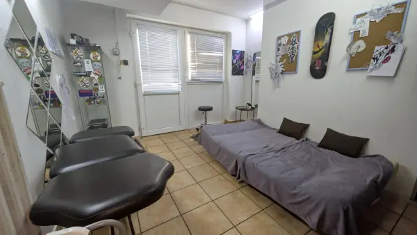 Eladó üzlethelyiség utcai bejáratos, Budapest, X. kerület 1 szoba 19 m² 21.5 M Ft