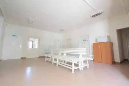 Eladó üzlethelyiség utcai bejáratos, Szarvas 20 szoba 460 m² 160 M Ft