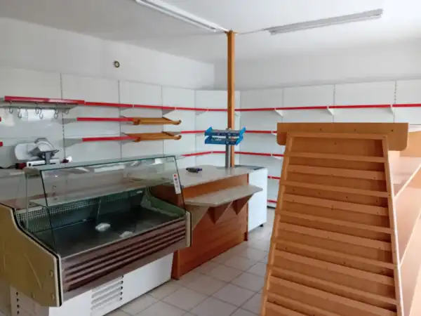 Eladó üzlethelyiség utcai bejáratos, Zalalövő 6 szoba 85 m² 38 M Ft