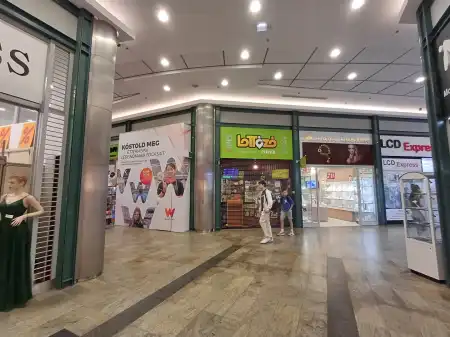 eladó üzlethelyiség üzletházban, Budapest, VI. kerület