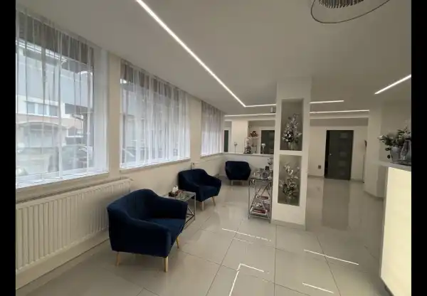 Eladó üzleti ingatlan, Békéscsaba 7 szoba 260 m² 200 M Ft