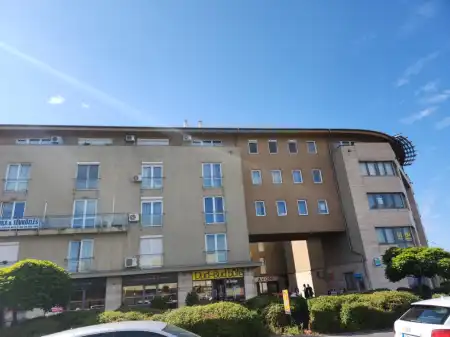 Eladó üzleti ingatlan, Érd 1+1 szoba 27 m² 33 M Ft