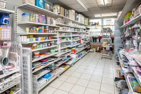 eladó üzleti ingatlan, Nyíregyháza