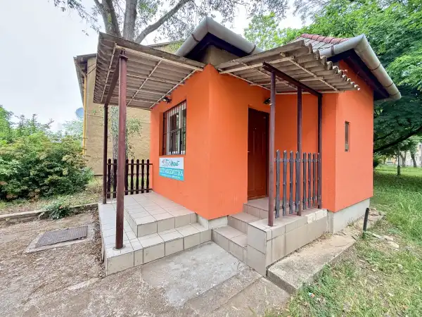 Eladó üzleti ingatlan, Oroszlány 1 szoba 12 m² 16 M Ft