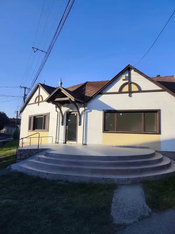 Eladó üzleti ingatlan, Pannonhalma 38 m² 57.8 M Ft