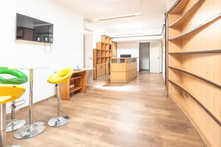 Eladó üzleti ingatlan, Szeged 217 m² 185 M Ft + Áfa