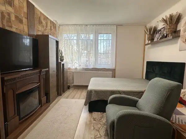 Eladó üzleti ingatlan, Székesfehérvár 2 szoba 55 m² 59.9 M Ft