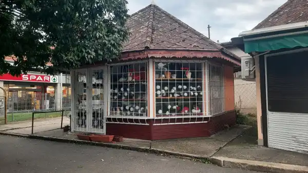 Eladó üzleti ingatlan, Szerencs 27 m² 3.3 M Ft