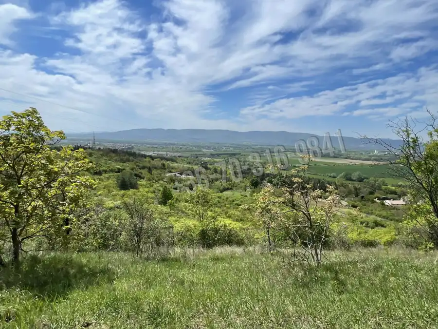eladó  , Vác