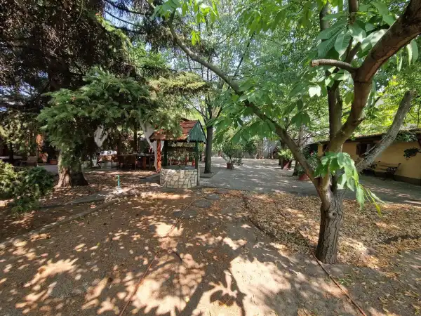 Eladó vendéglátás, Budapest, XVIII. kerület 10 szoba 916 m² 643 M Ft